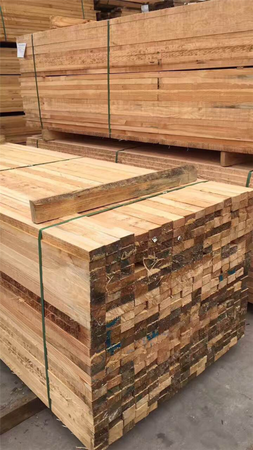 建筑模板与桥梁木方供应 地板原料木方的专业选择指南